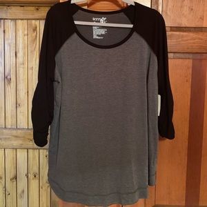 Women’s baseball tee